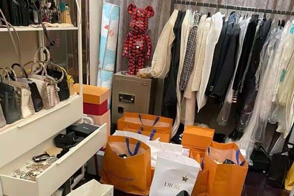 固始县回收一线品牌衣服